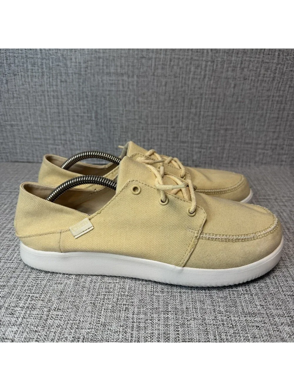 Chaco Shoes Women's Size 10 Butter Yellow Chillos Lace Up Canvas Sneakers